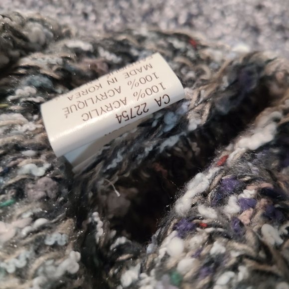 Sweater - High neck Acrylic - Picture 3 of 3